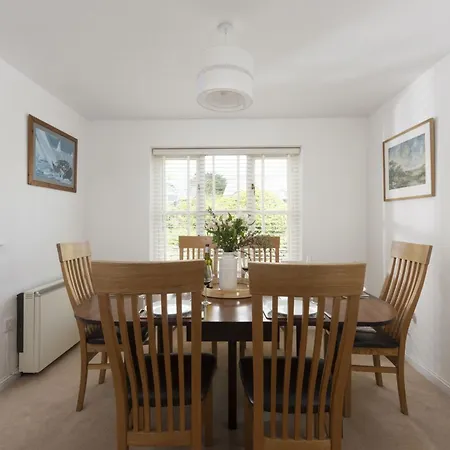 3 Menague Padstow
